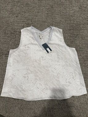Worthington Light Gray & White Snake-Print V-Neck Sleeveless Top